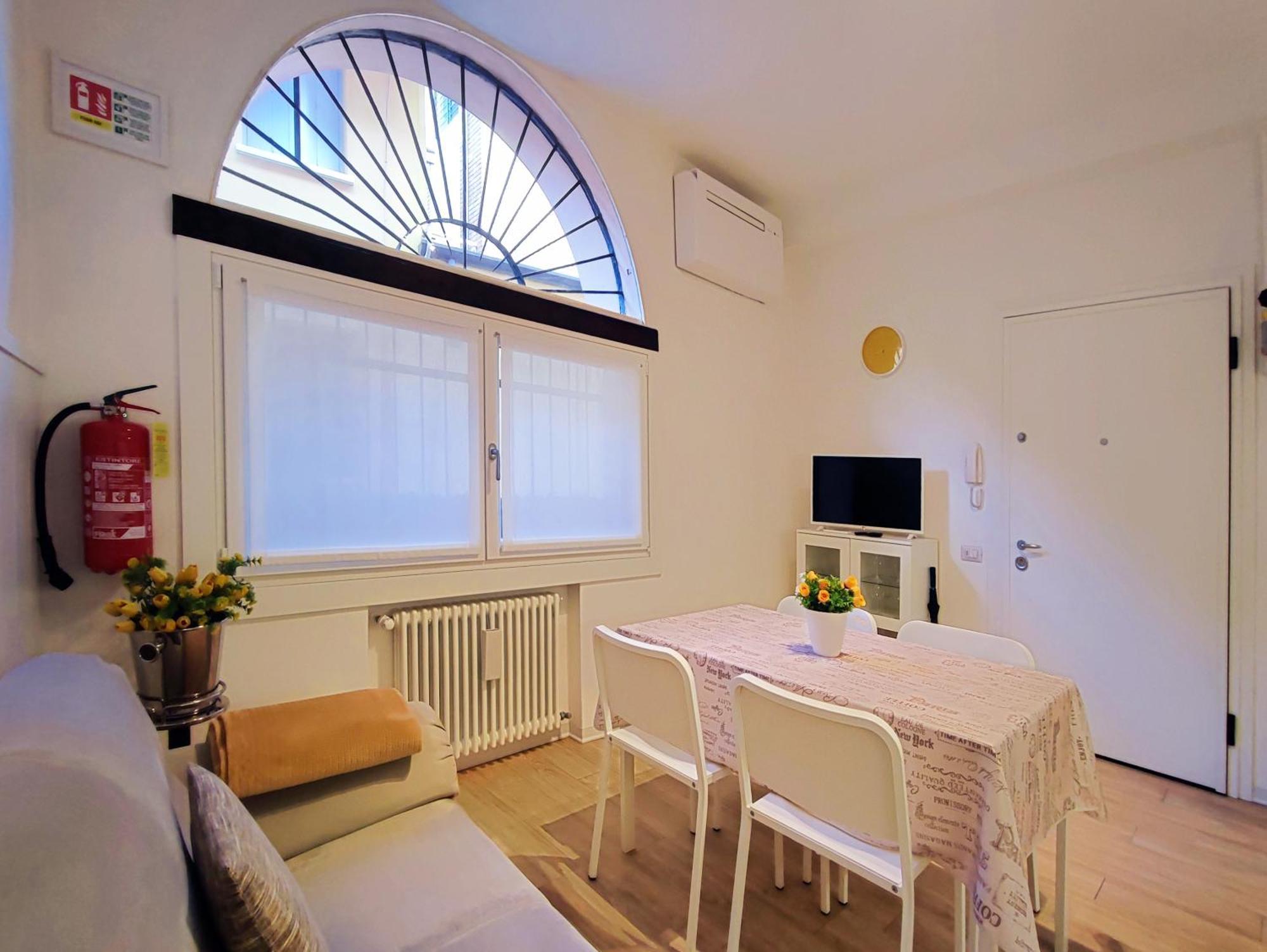 Casa Fischer 1 Мантова Екстериор снимка